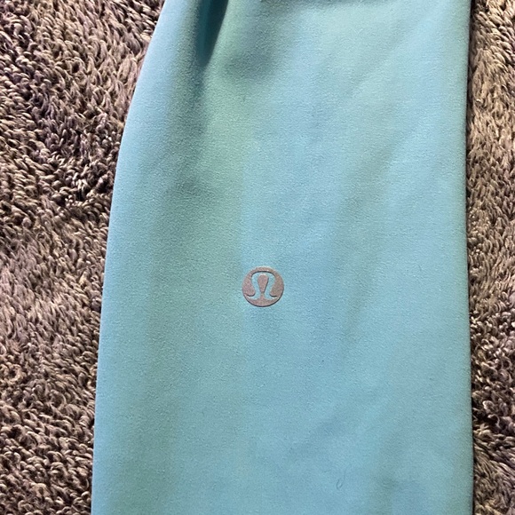 Lululemon Athletica Aqua Leggings - Picture 4 of 4